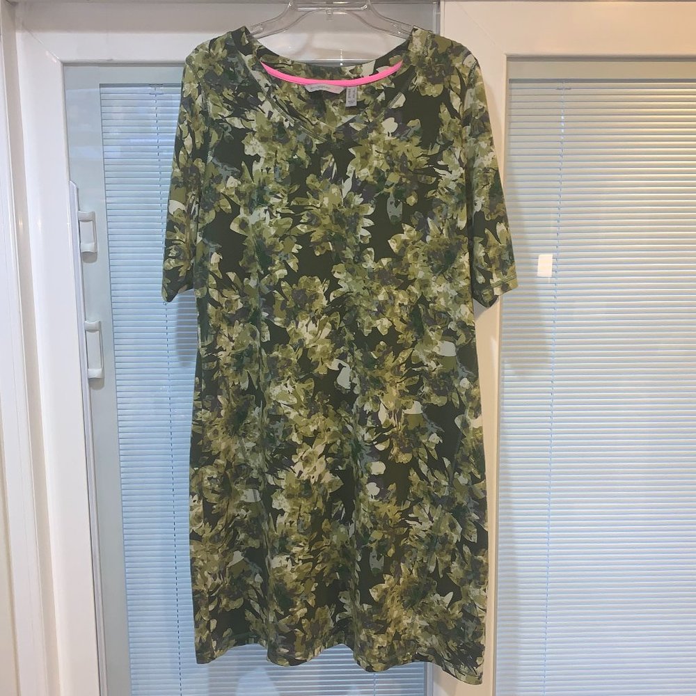 NWOT Isaac Mizrahi Live! Lg Short Sleeve Floral Printed T-Shirt/Dress Camo Green